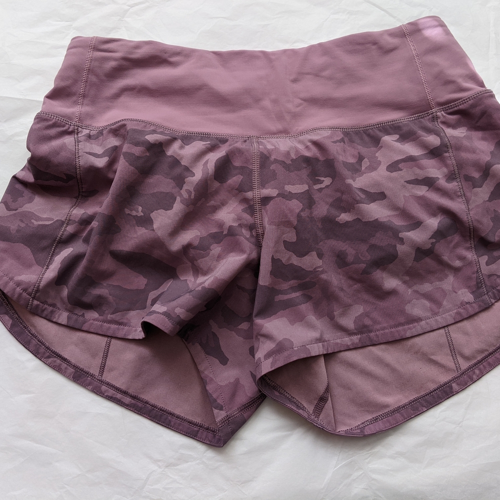 Lululemon Camouflage Shorts 4 Tall